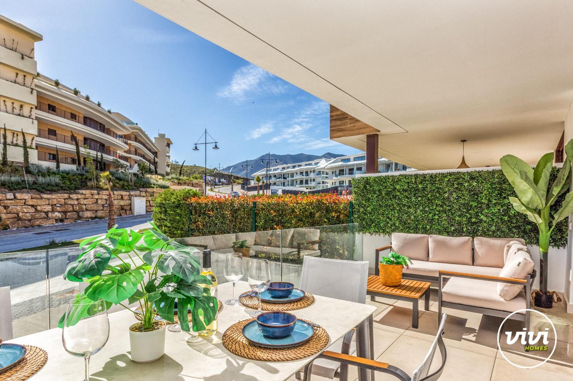 Vivi Homes - Apollo Luxury, Pool, Gym & Apartment