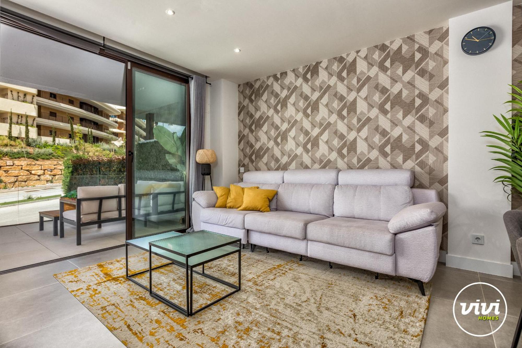 Vivi Homes - Apollo Luxury, Pool, Gym &