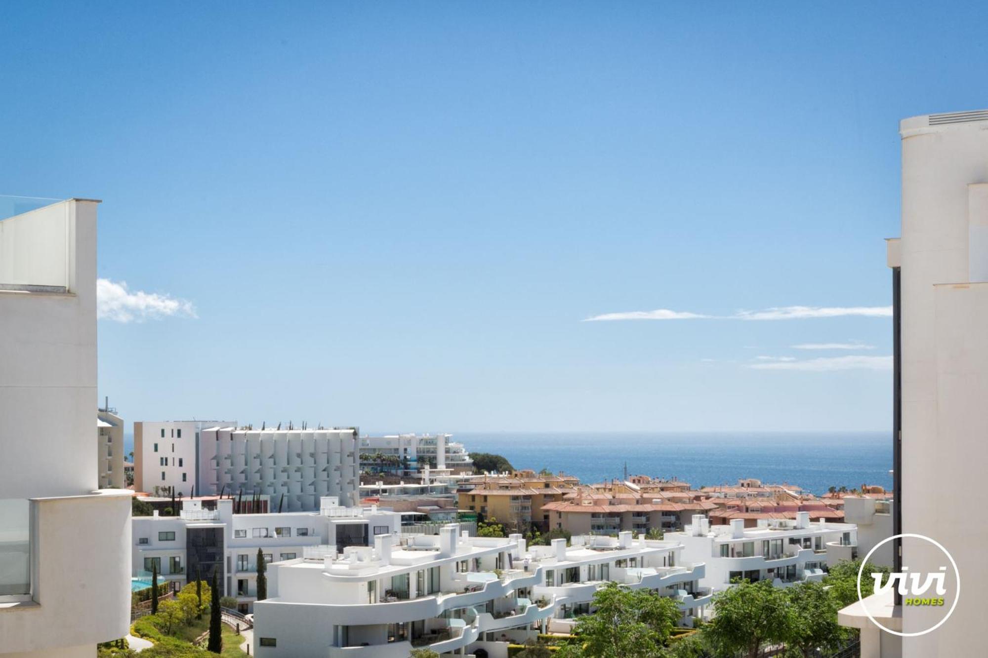 Vivi Homes - Apollo Luxury, Pool, Gym & Apartment